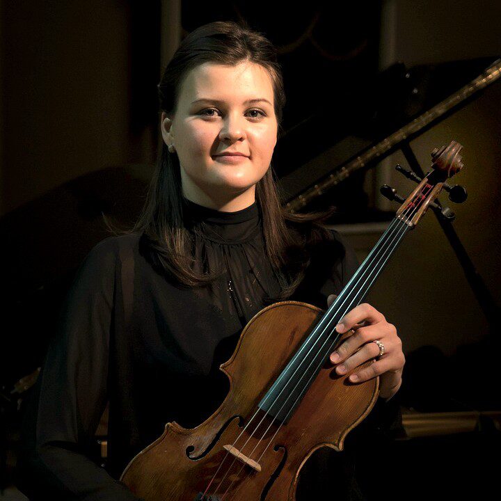Ekaterina Fokina - Geige, Bratsche, Gitarre, Klavier