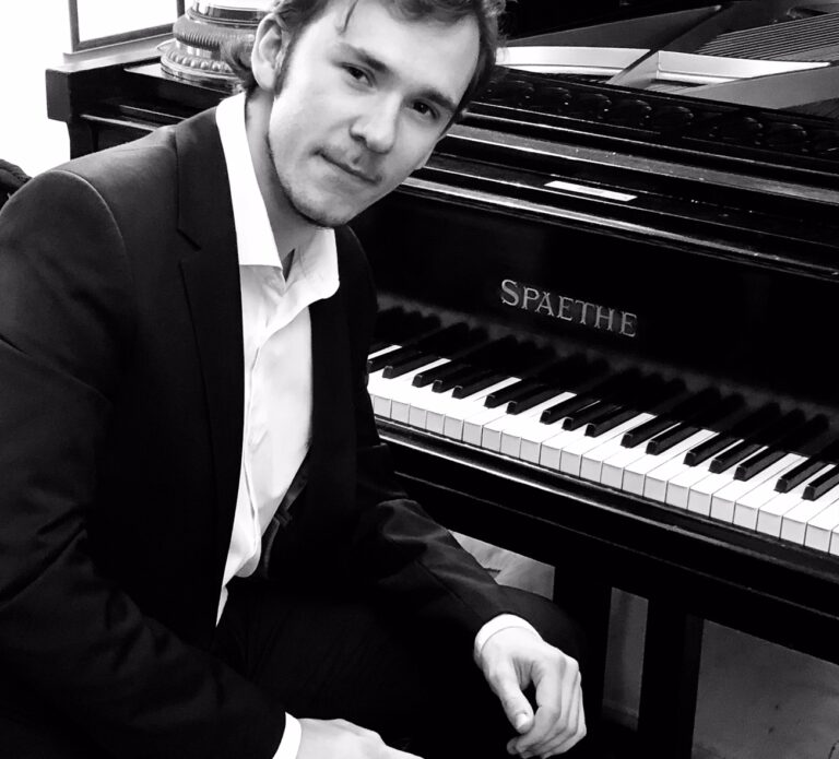 Simon Donat - Klavier